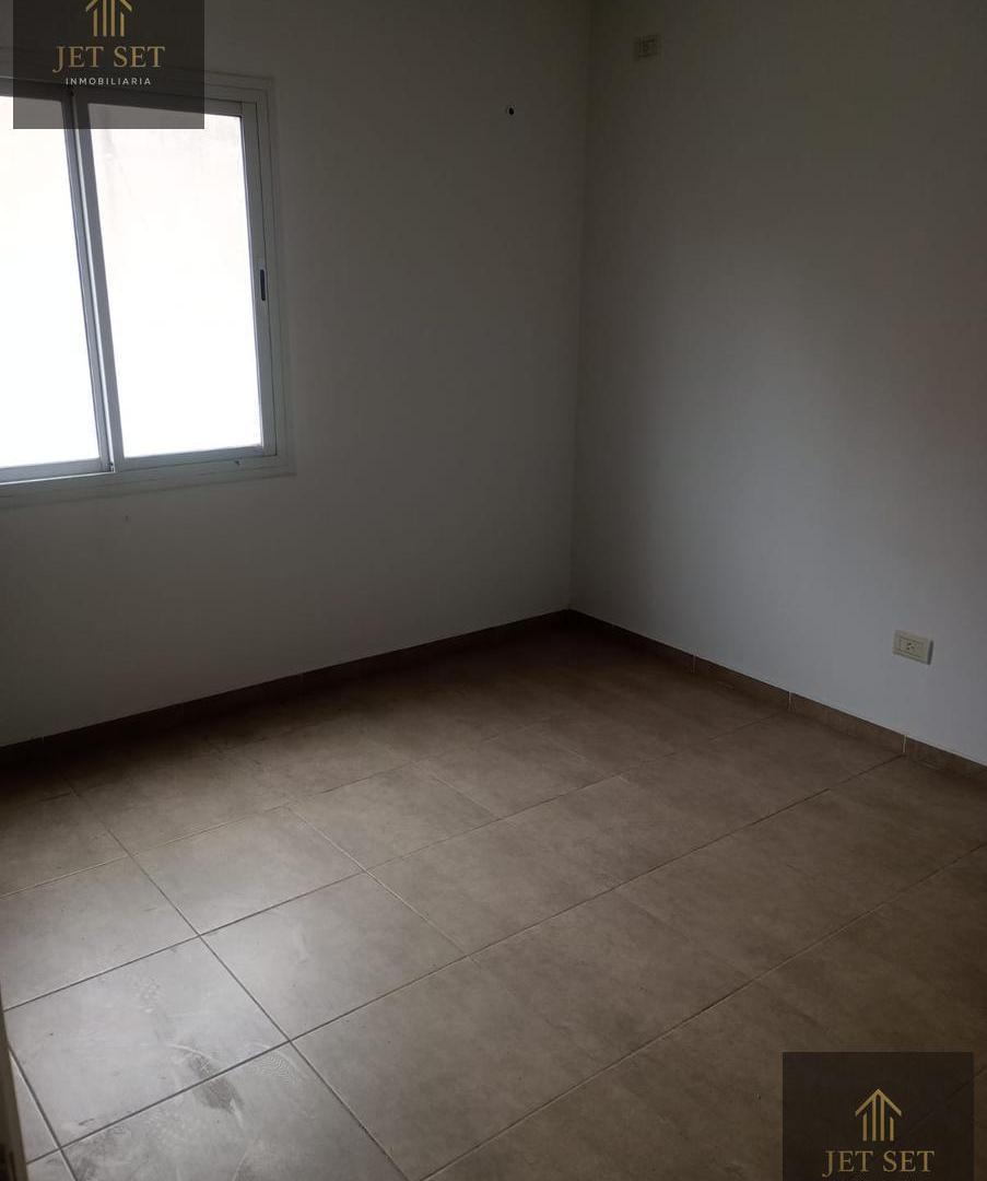 Foto de Alquiler Departamento 1 Dormitorio en General Paz, con BALCÓ y ARMARIOS EMPOTRADOS, imagen 5