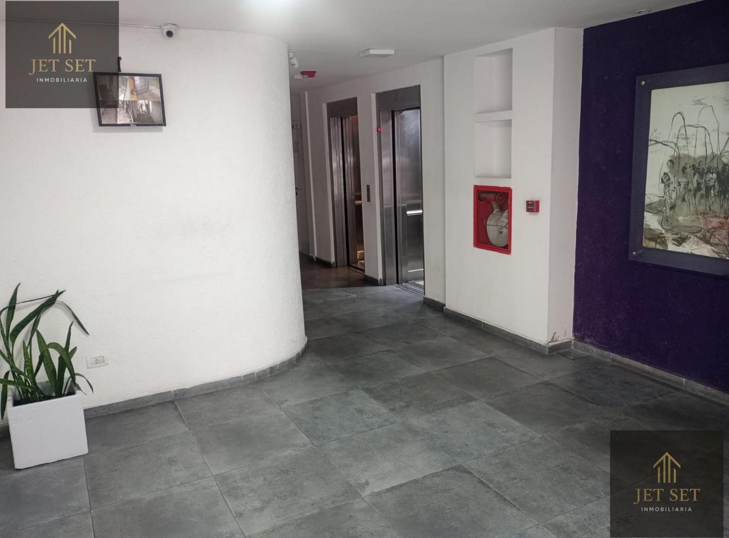 Foto de Alquiler Departamento 1 Dormitorio en General Paz, con BALCÓ y ARMARIOS EMPOTRADOS, imagen 4