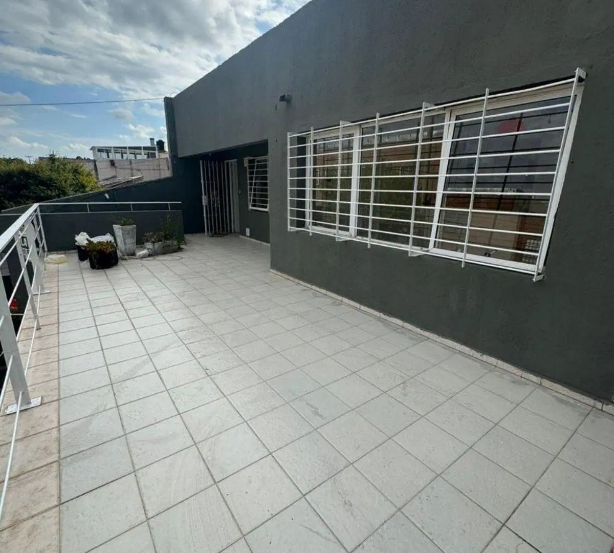 Venta PH 2 Locales 2 Departamentos en Juan XXIII 1