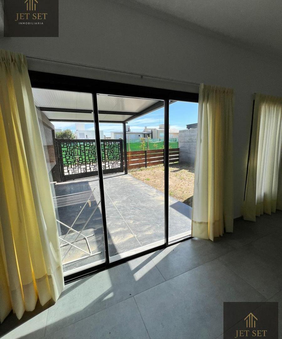 Foto de Alquiler Casa 2 Dormitorios en Siete Soles, con PATIO y COCHERA, imagen 1
