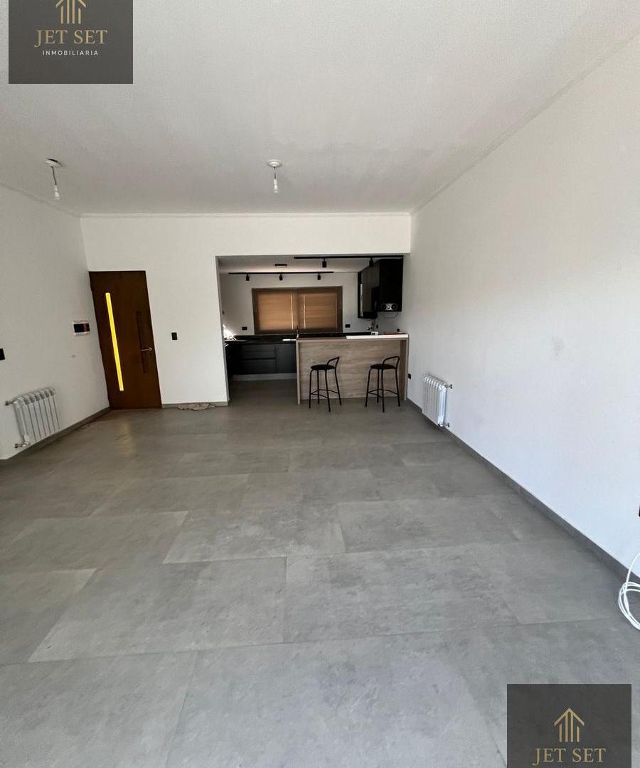 Foto de Alquiler Casa 2 Dormitorios en Siete Soles, con PATIO y COCHERA, imagen 4