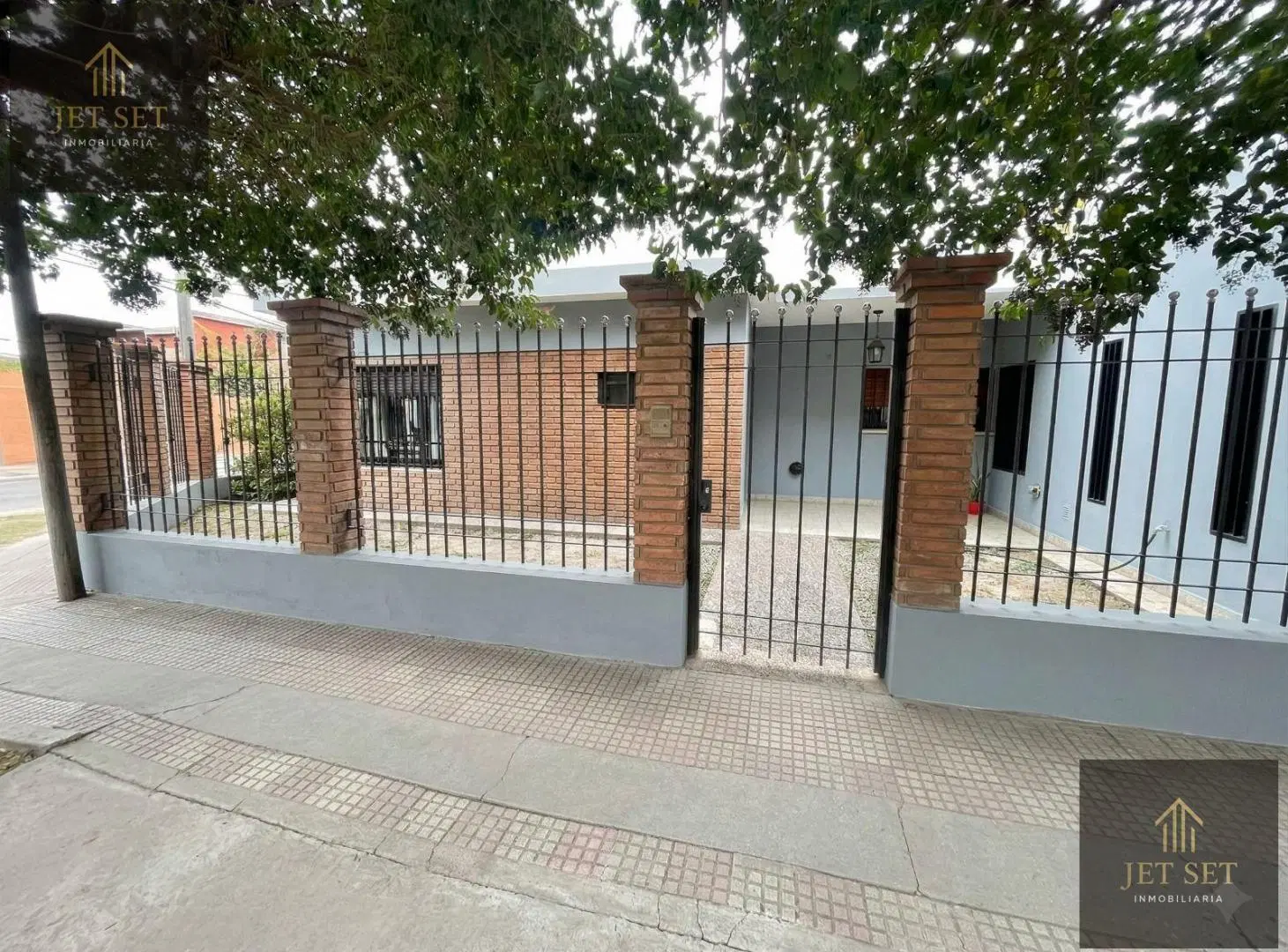 Venta Casa 3 Dormitorios en Barrio San Rafael, con PATIO e HIDROMASAJE 1