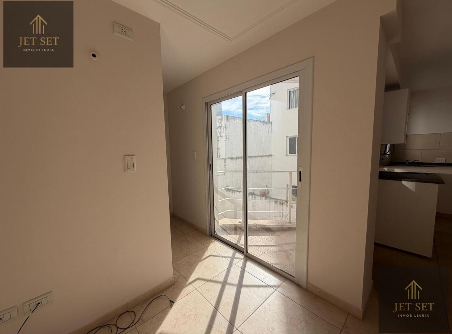 Foto de Alquiler Departamento 1 Dormitorio en General Paz, con BALCÓN y APTO, imagen 4