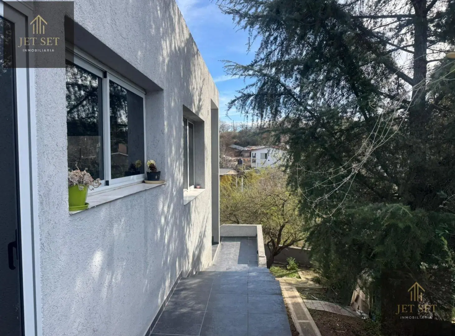 Casa VENTA CARLOS PAZ CON PILETA FRENTE AL RIO 3
