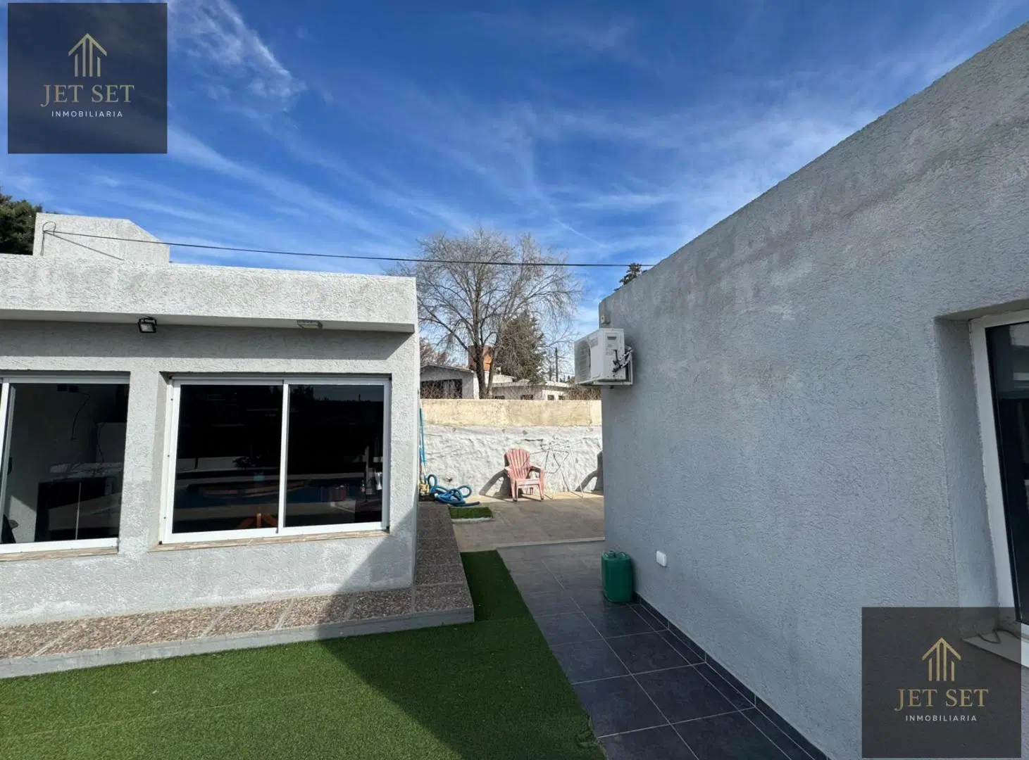Casa VENTA CARLOS PAZ CON PILETA FRENTE AL RIO 4