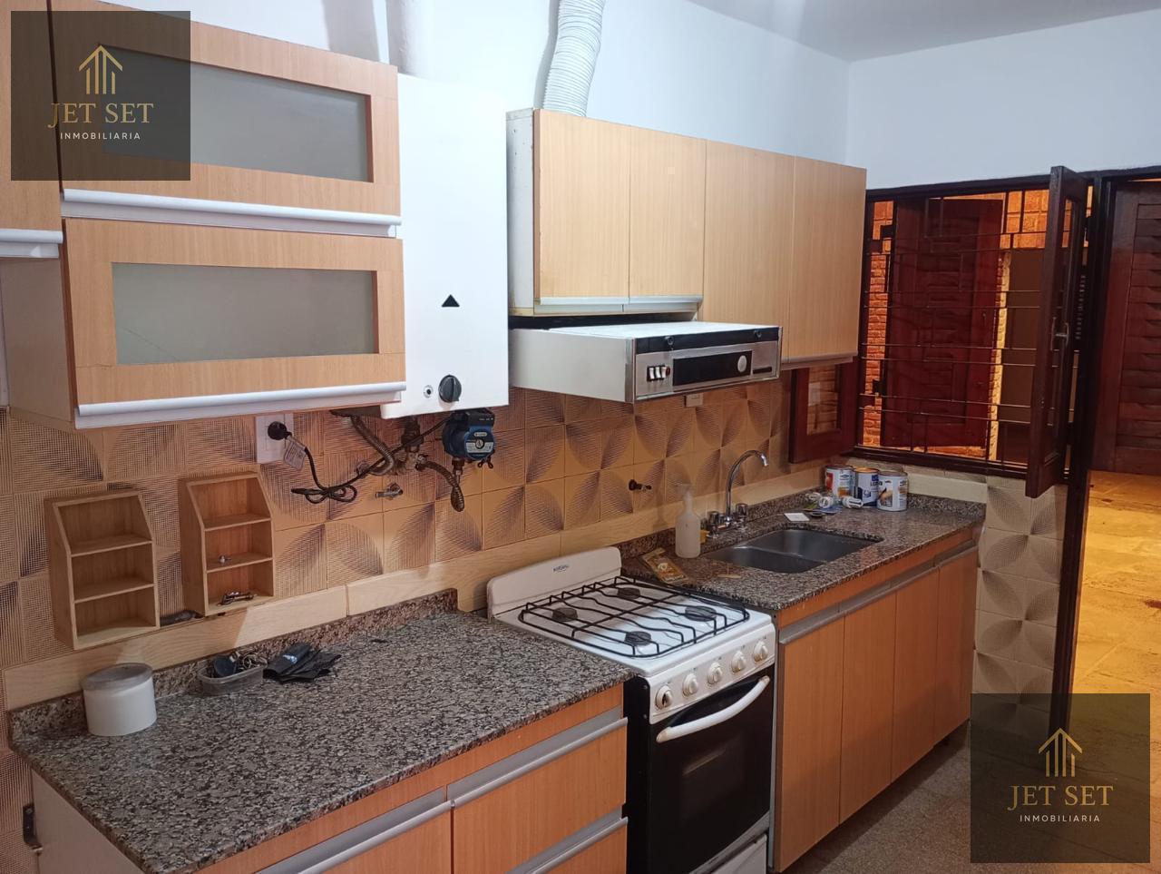 Foto de Venta Casa 3 Dormitorios en Juan XXIII, casa esquina con JARDÍN, imagen 3