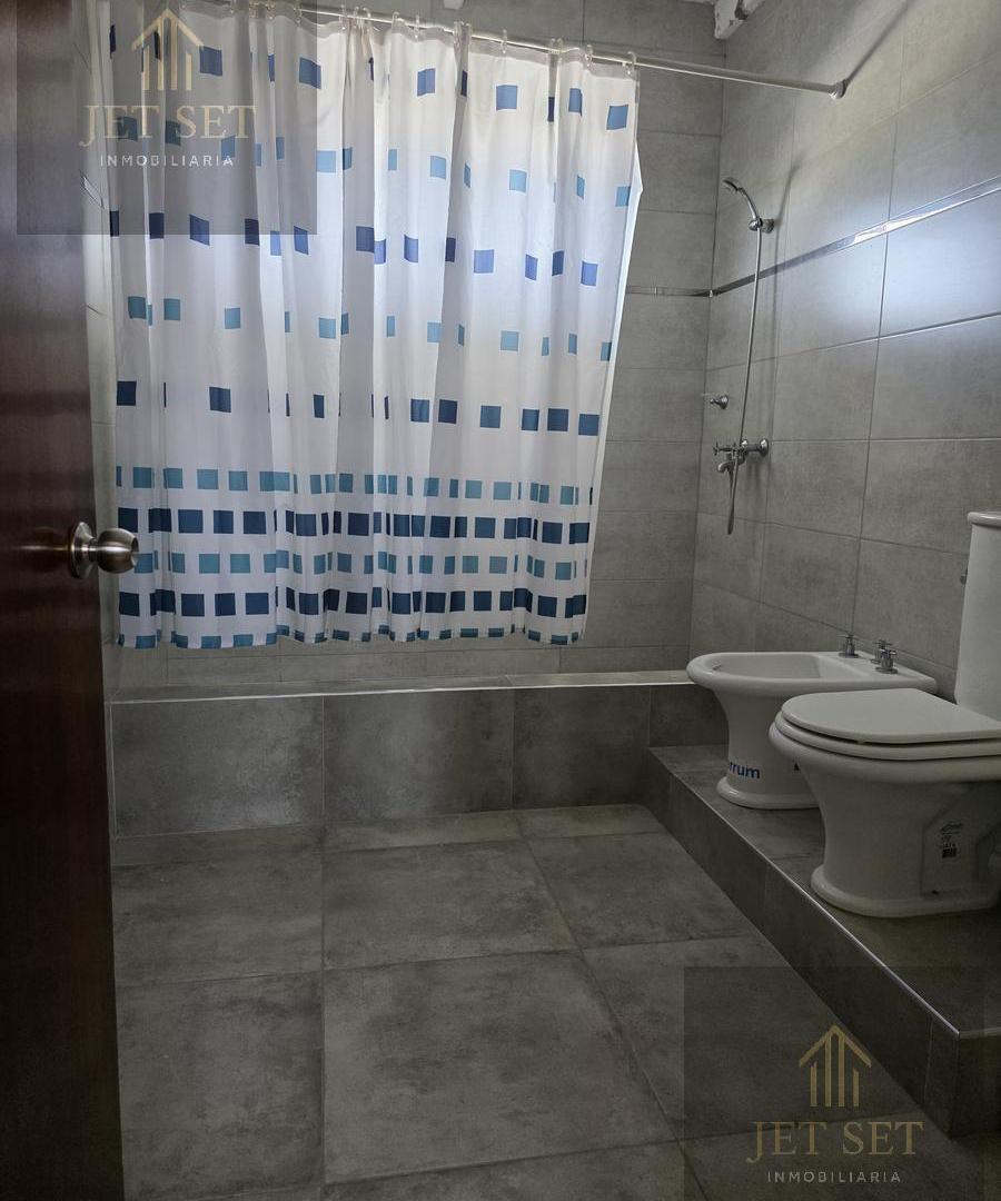 Foto de Venta Casa 3 Dormitorios en Villa Parque Santa Ana | 2 Plantas con, imagen 1