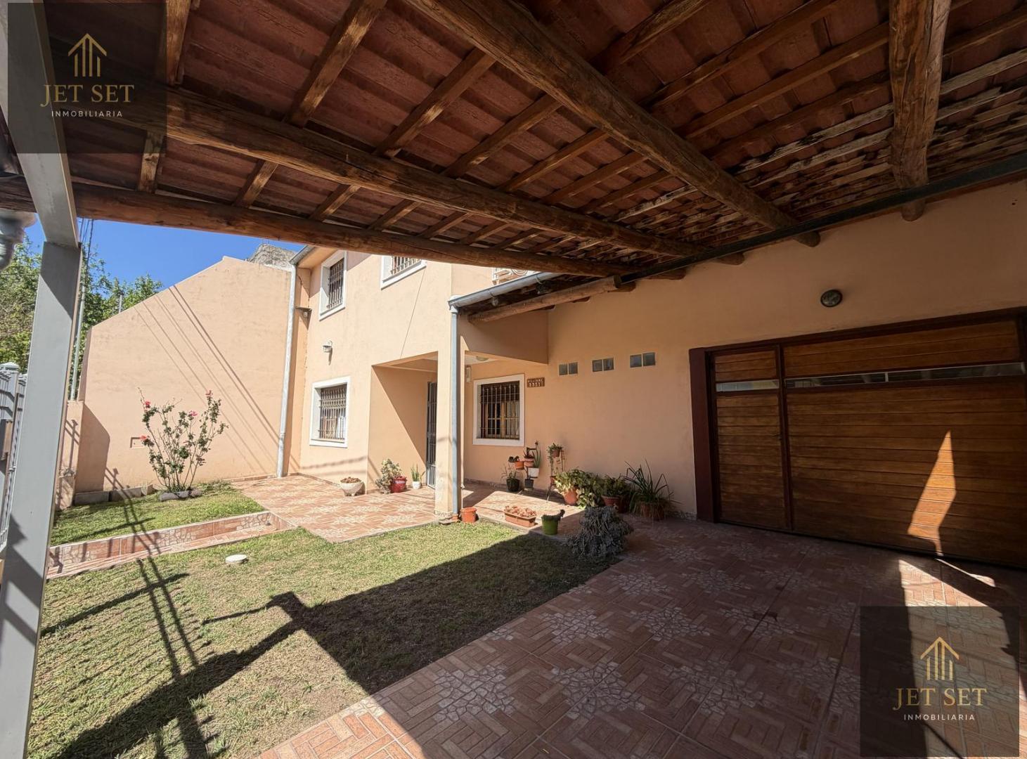 Foto de Casa en VENTA | 4 DORM | 2 BAÑOS | B° LOS PLÁTANOS- FINANCIACION, imagen 2
