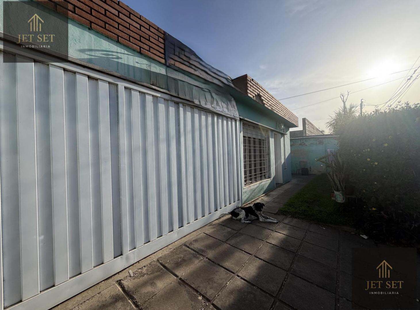 Foto de IDEAL DESARROLLISTA | VA. ALLENDE - CENTRO | Casa + Deptos en VENTA |, imagen 3