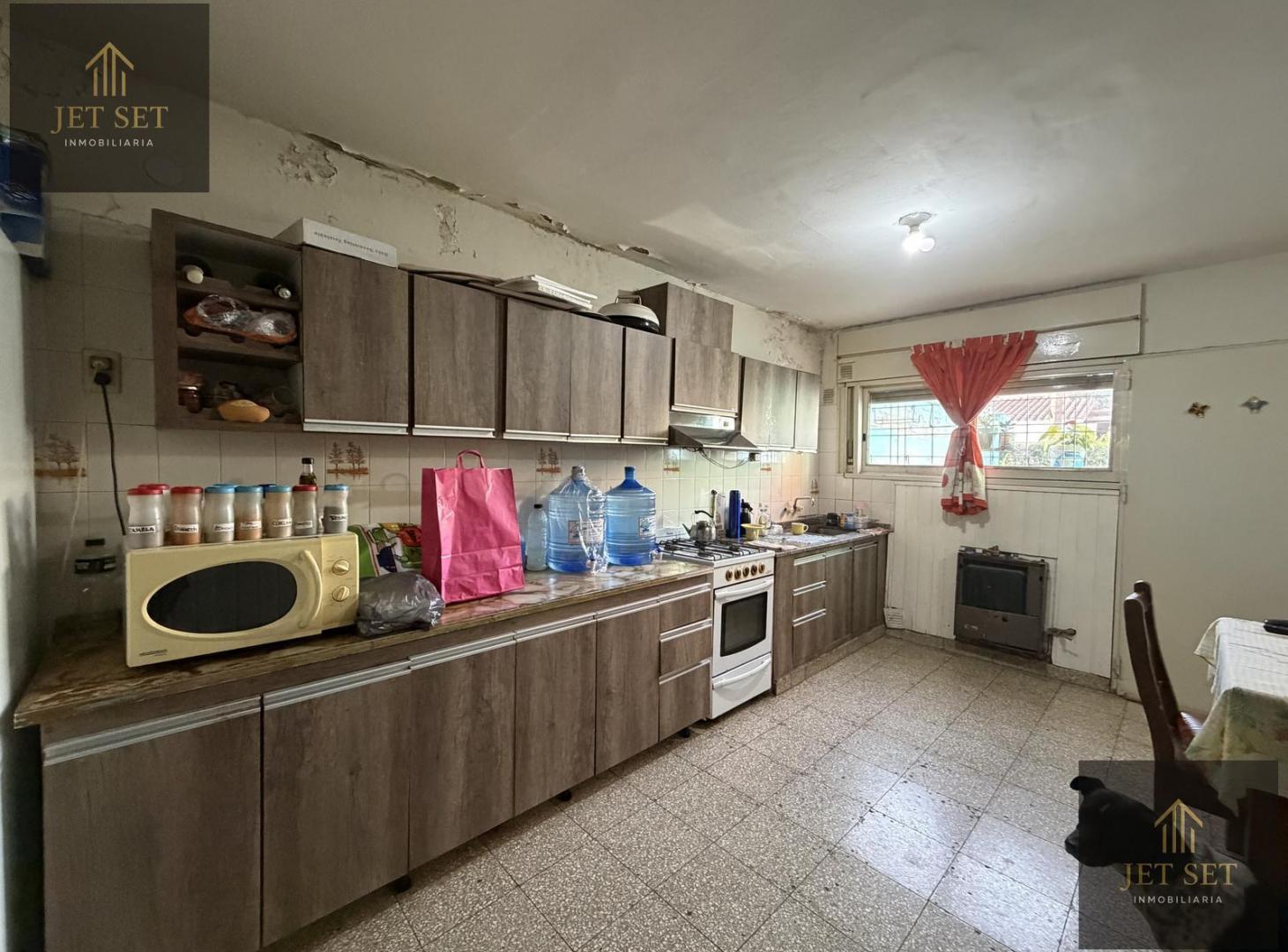 Foto de IDEAL DESARROLLISTA | VA. ALLENDE - CENTRO | Casa + Deptos en VENTA |, imagen 1