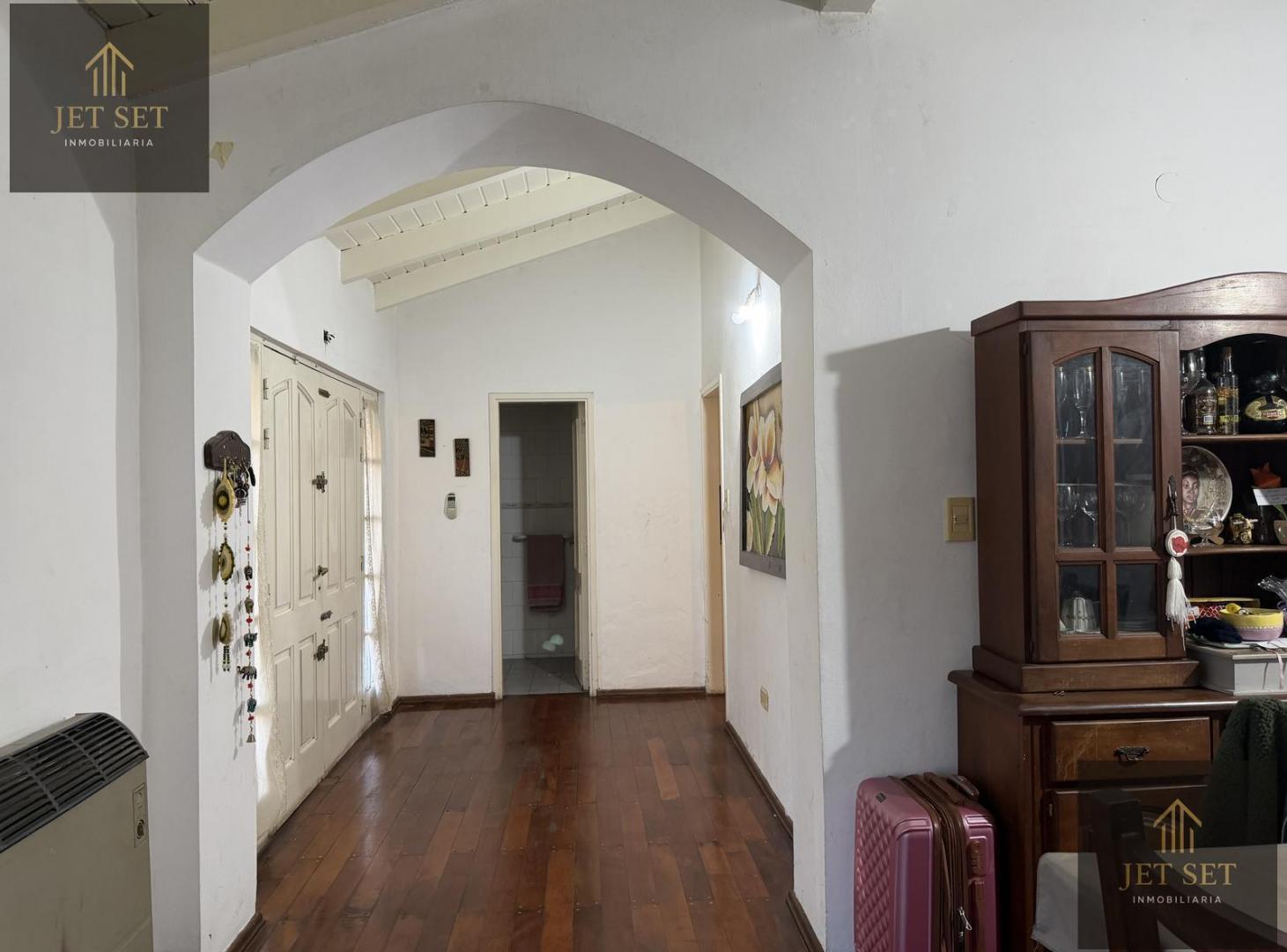 Foto de Casa en VENTA | URCA | 3dor-4ba | Pileta, imagen 2