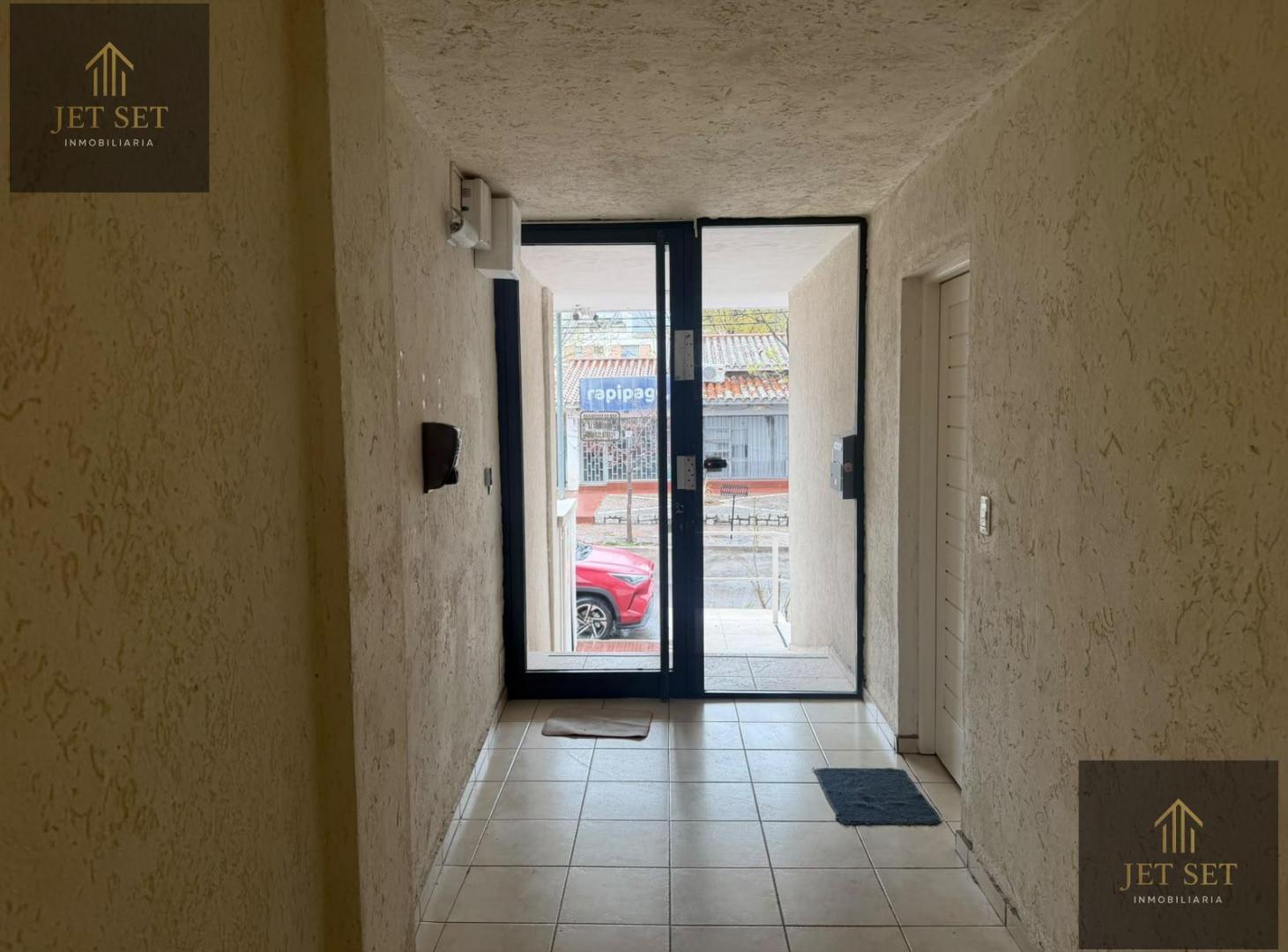 Foto de DEPARTAMENTO 2 DORMITORIOS - PATIO - COCHERA, imagen 3