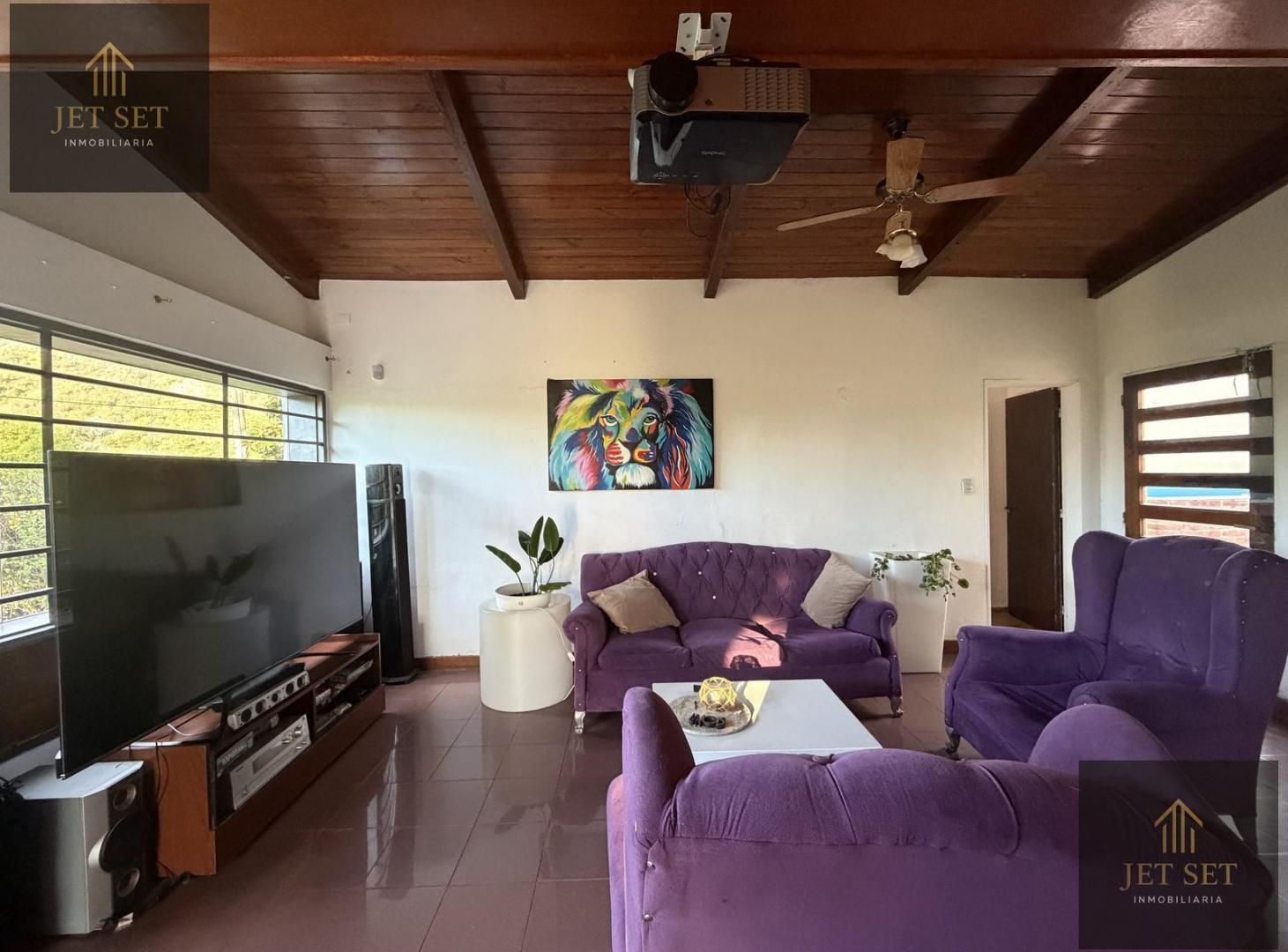 Foto de Casa en VENTA | 3 DORM - 2 BAÑOS - COCHERA DOBLE - PILETA | VA. CARLOS, imagen 2