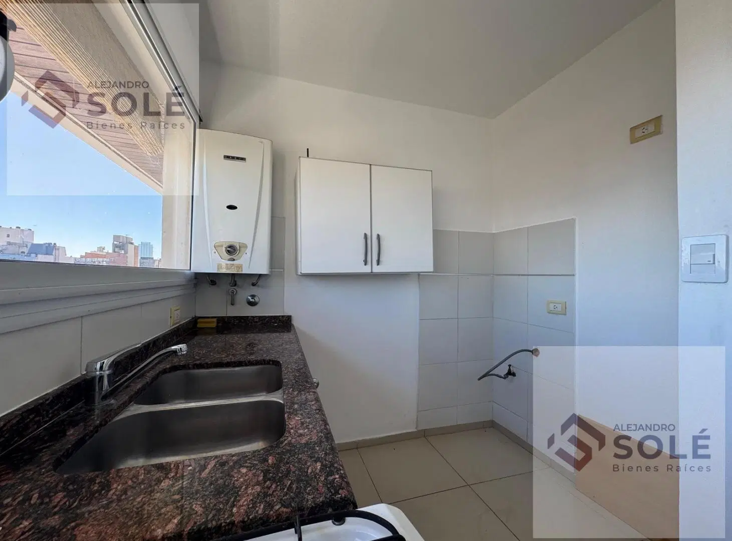 Departamento En Venta Sobre Cañada Con Terraza Propia - Vista a Las Sierras 2
