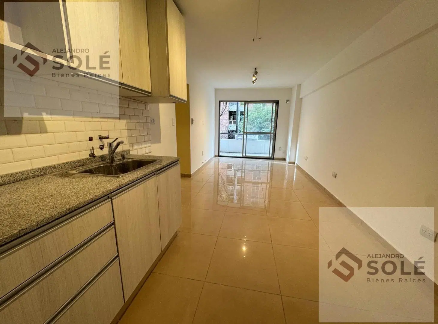 Oportunidad En Nueva Córdoba Restaurado 100% - Rondeau y Obispo Salguero 3