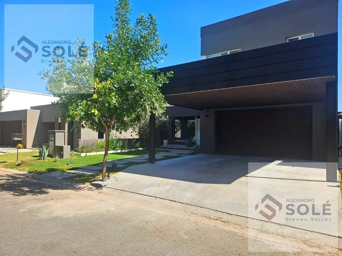 Casa a La Venta En Barrio Las Rosas, 3 Dormitorios   - Villa Nueva 2