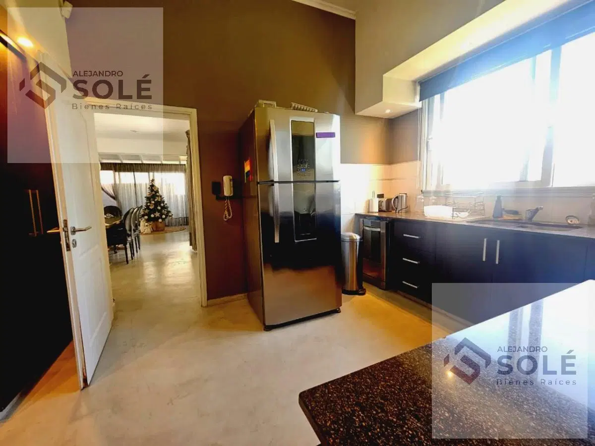 Casa a La Venta En Barrio Las Rosas, 3 Dormitorios   - Villa Nueva 3