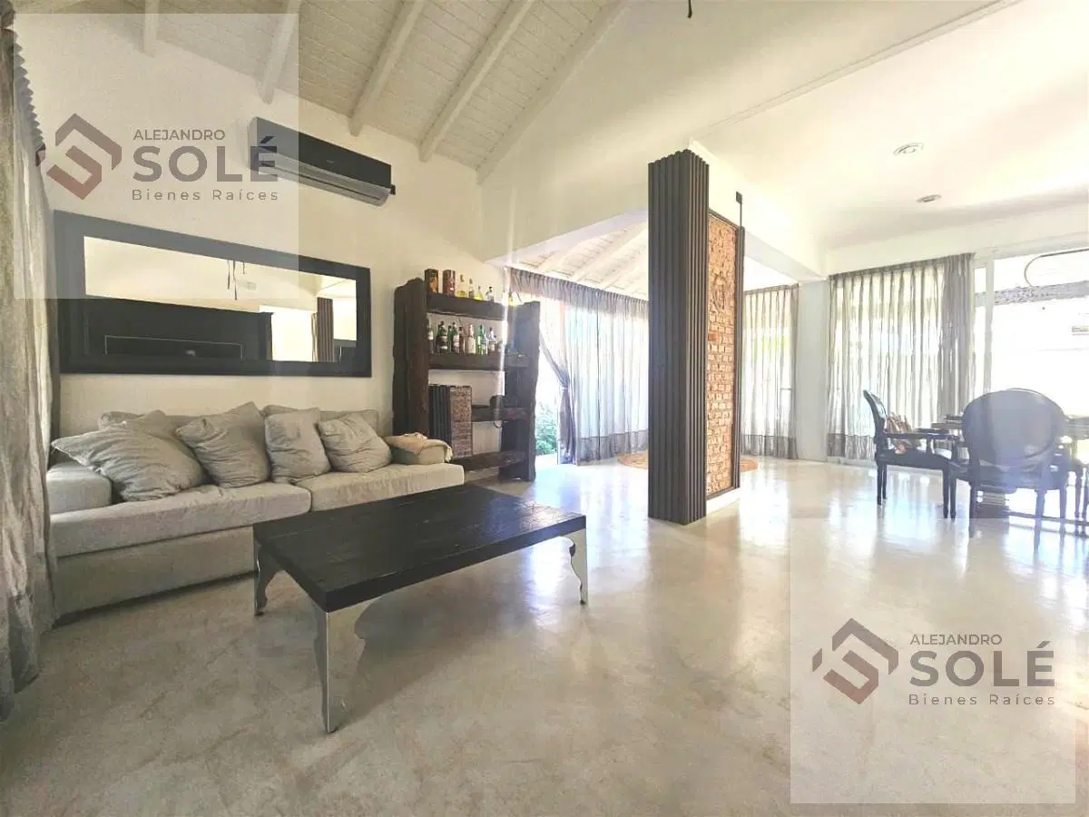 Casa a La Venta En Barrio Las Rosas, 3 Dormitorios   - Villa Nueva 5
