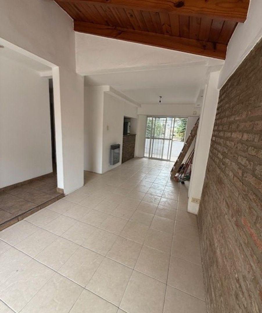 Foto de Casa PA de pasillo de dos dormitorios con patio y balcon, imagen 3