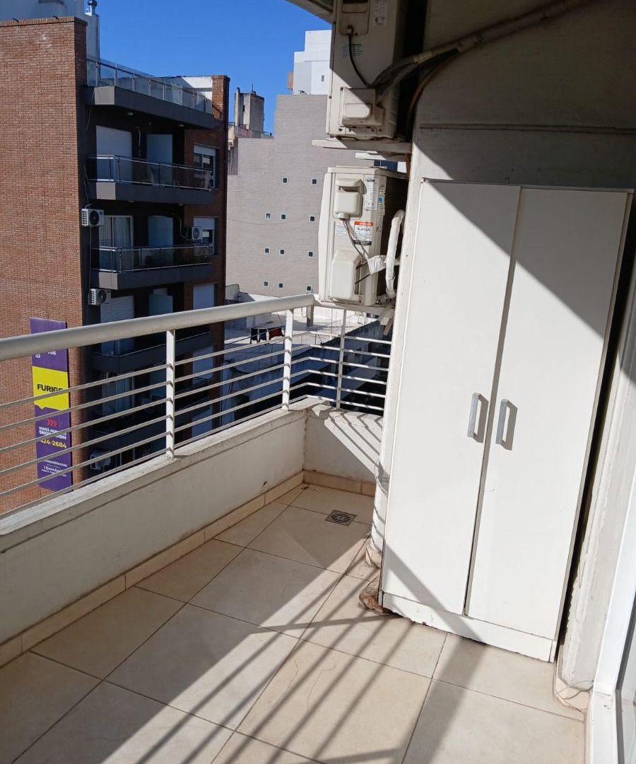 Foto de Departamento externo con balcon y cocina separada, imagen 4
