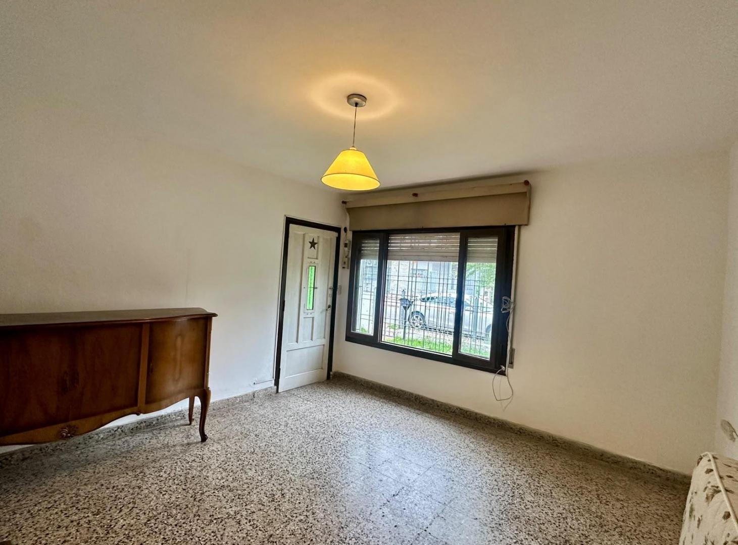 Foto de CASA DESOCUPADA CON PILETA + DPTO, imagen 4