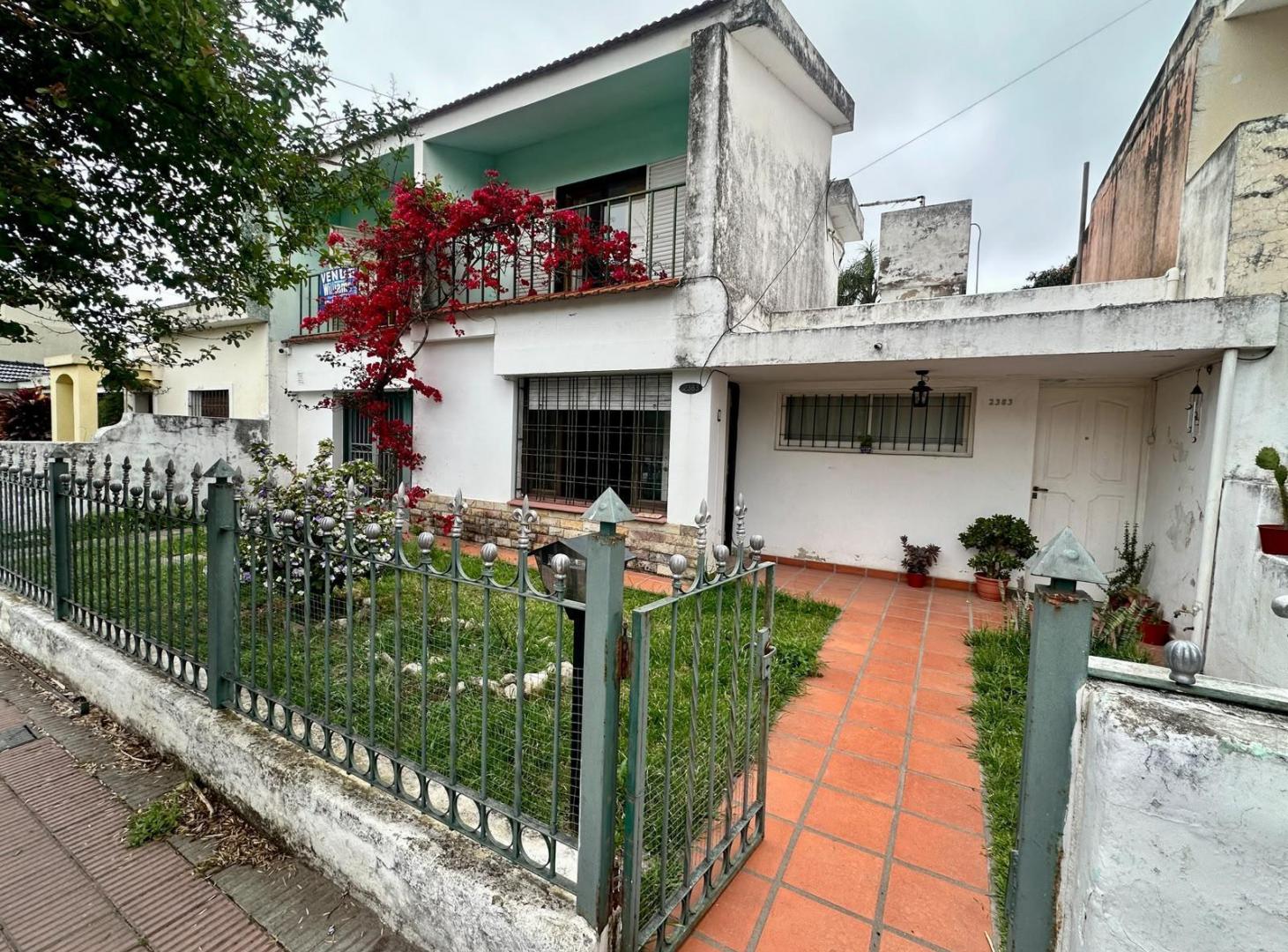 Foto de CASA DESOCUPADA CON PILETA + DPTO, imagen 1