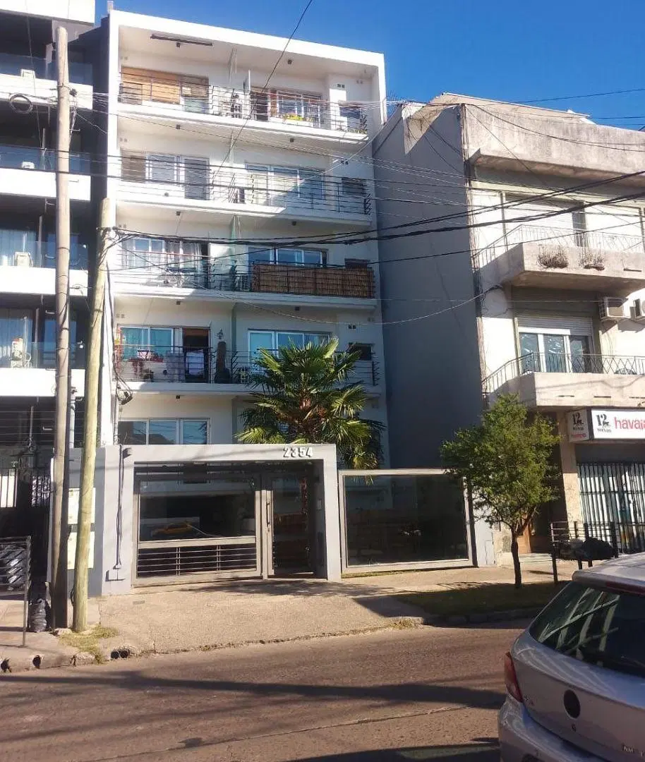 DPTO 2 AMB EN ALQUILER C/ COCHERA Y BALCON 3