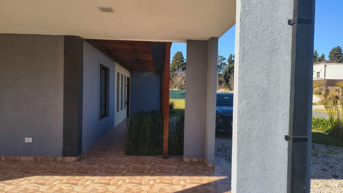 Foto de CASA 4 AMBIENTES CON PISCINA EN VENTA-PRADOS DEL OESTE, imagen 4