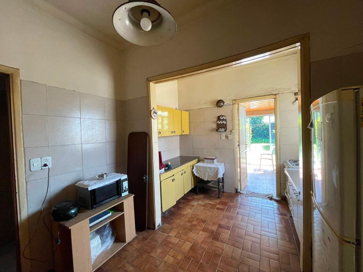 Foto de VENTA CASA 3 AMB C/ GRAN LOTE 280M2 - CASTELAR, imagen 2