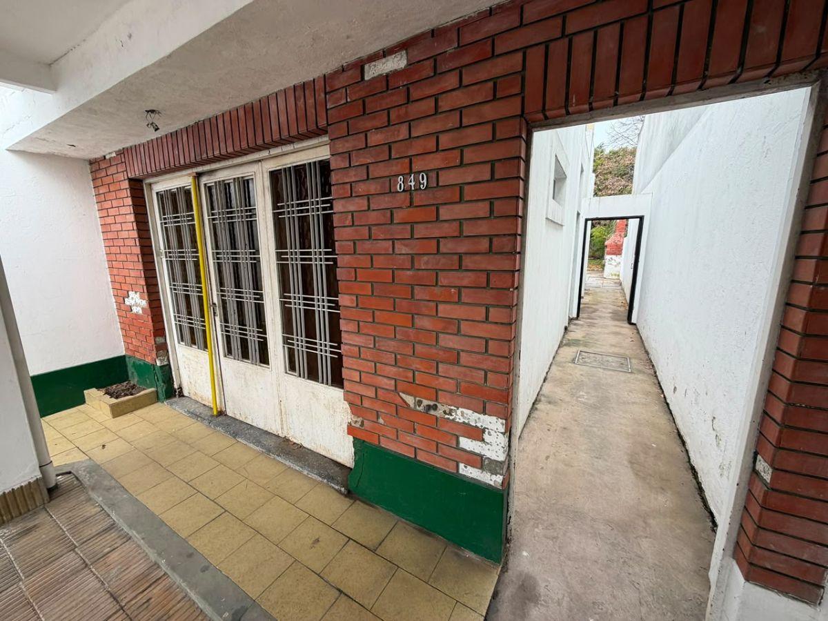 Foto de VENTA CASA 3 AMB C/ LOCAL-GRAN LOTE-APTO CREDITO-PALOMAR, imagen 4