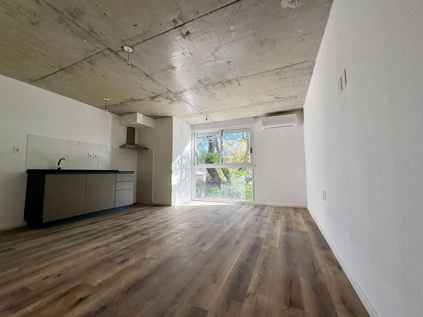 Alquiler apartamento monoambiente Tres Cruces 1