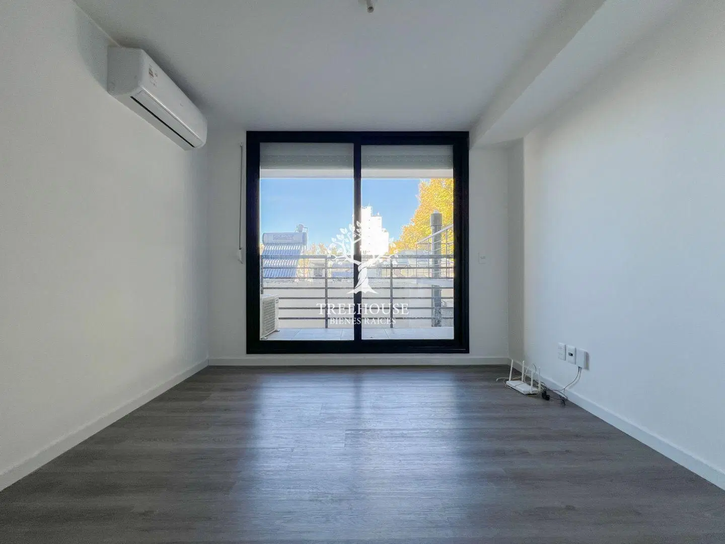Alquiler de Apartamento de 1 Dormitorio con Garaje en Cordón 4