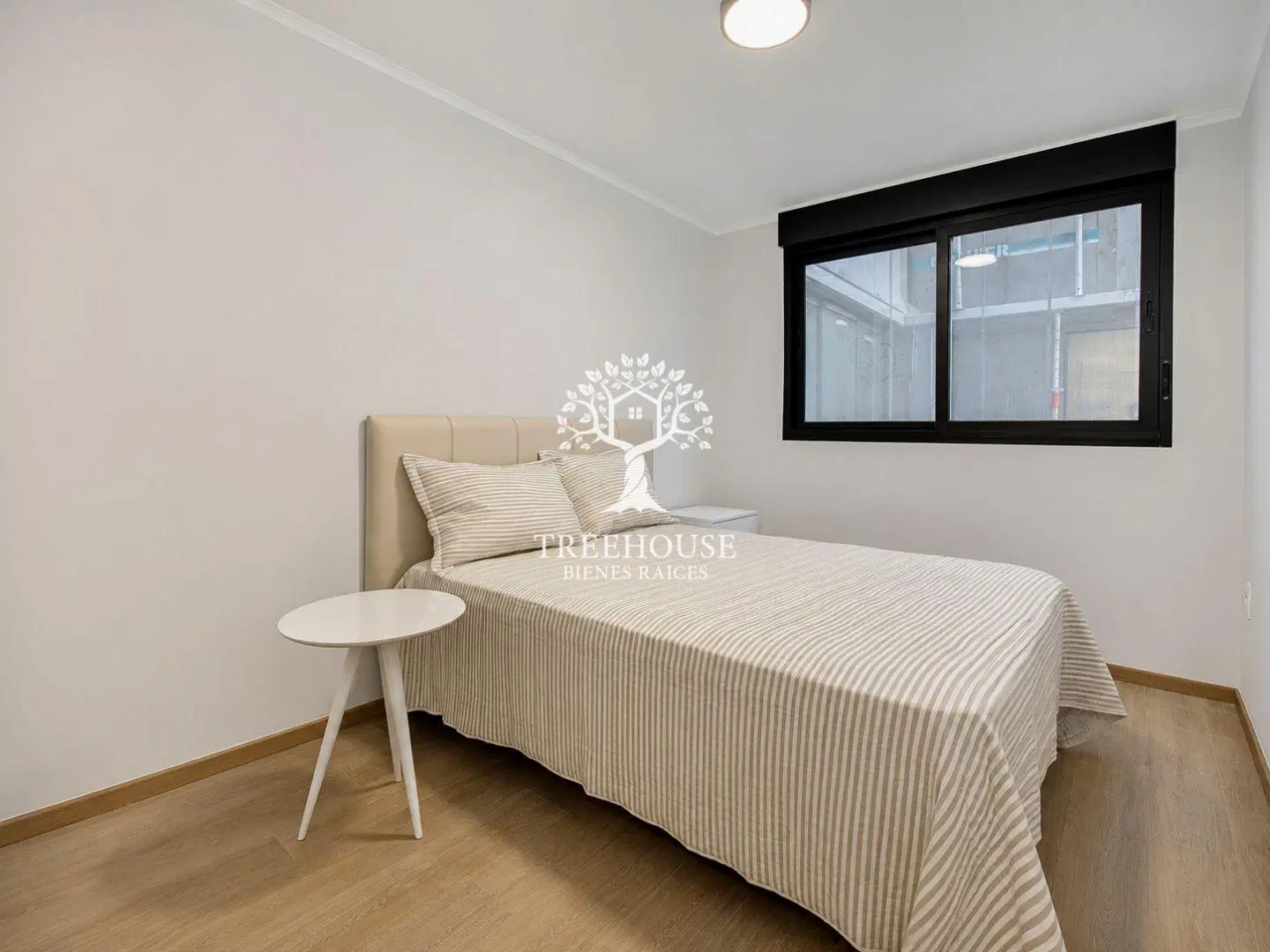 Apartamento 1 Dormitorio con Terraza en Cordón 5