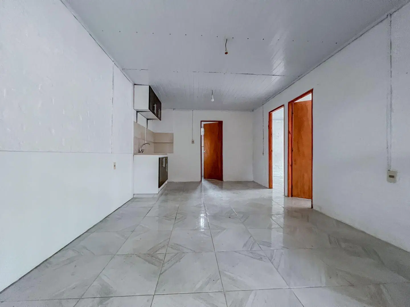 Alquiler de Casa de 2 Dormitorios + Monoambiente con Patio y Parrillero en Neptunia 1