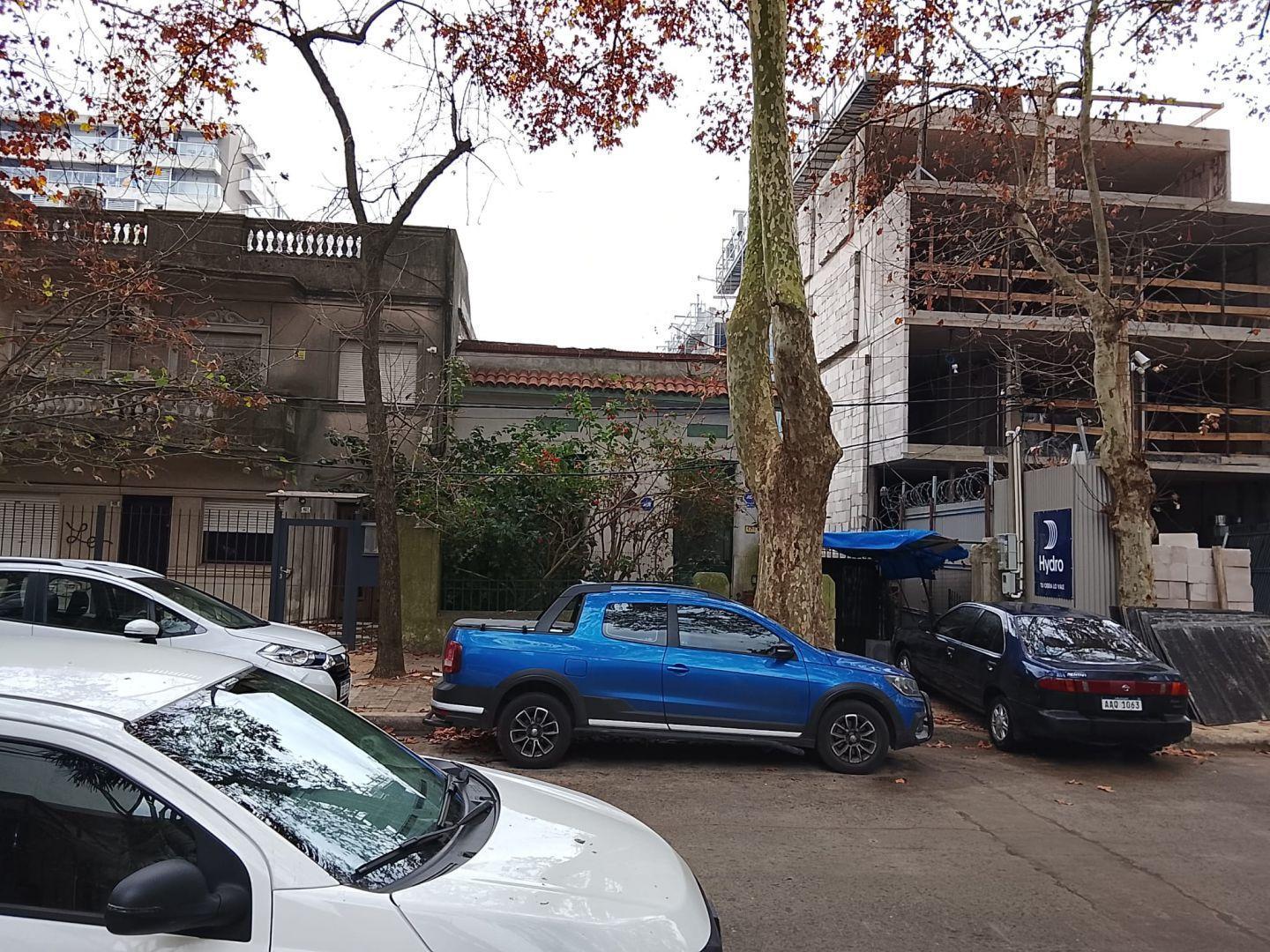 Venta de Casa, Punta Carretas con amplio terreno