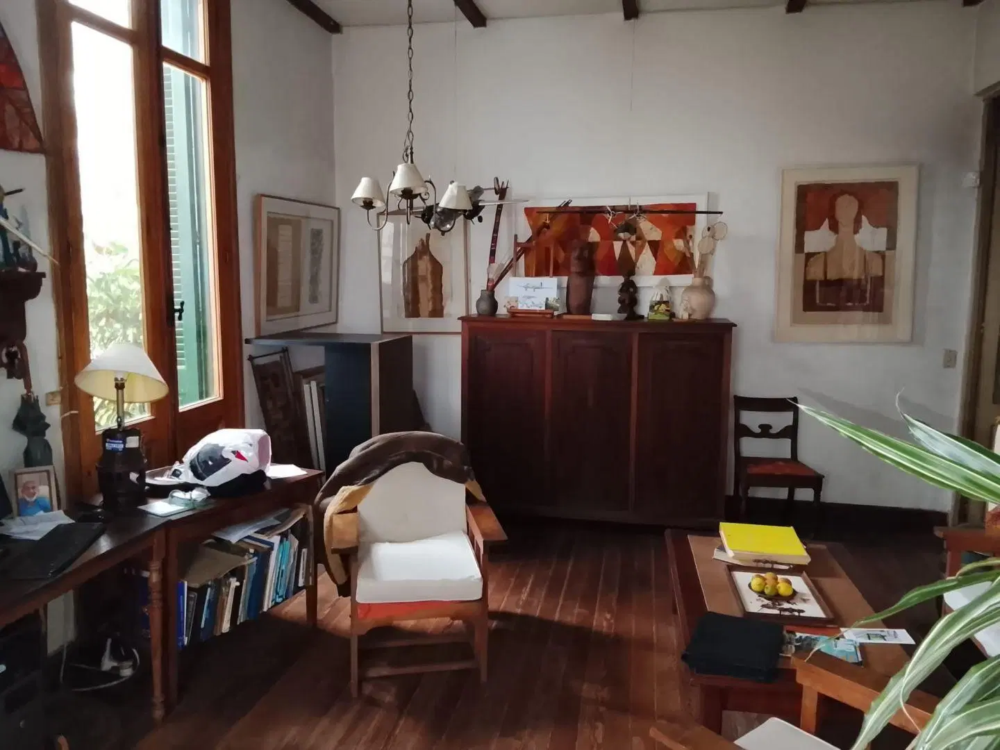 TreeHouse Bienes Raices Vende Casa o Gran Terreno para Desarrollo en Punta Carre 2