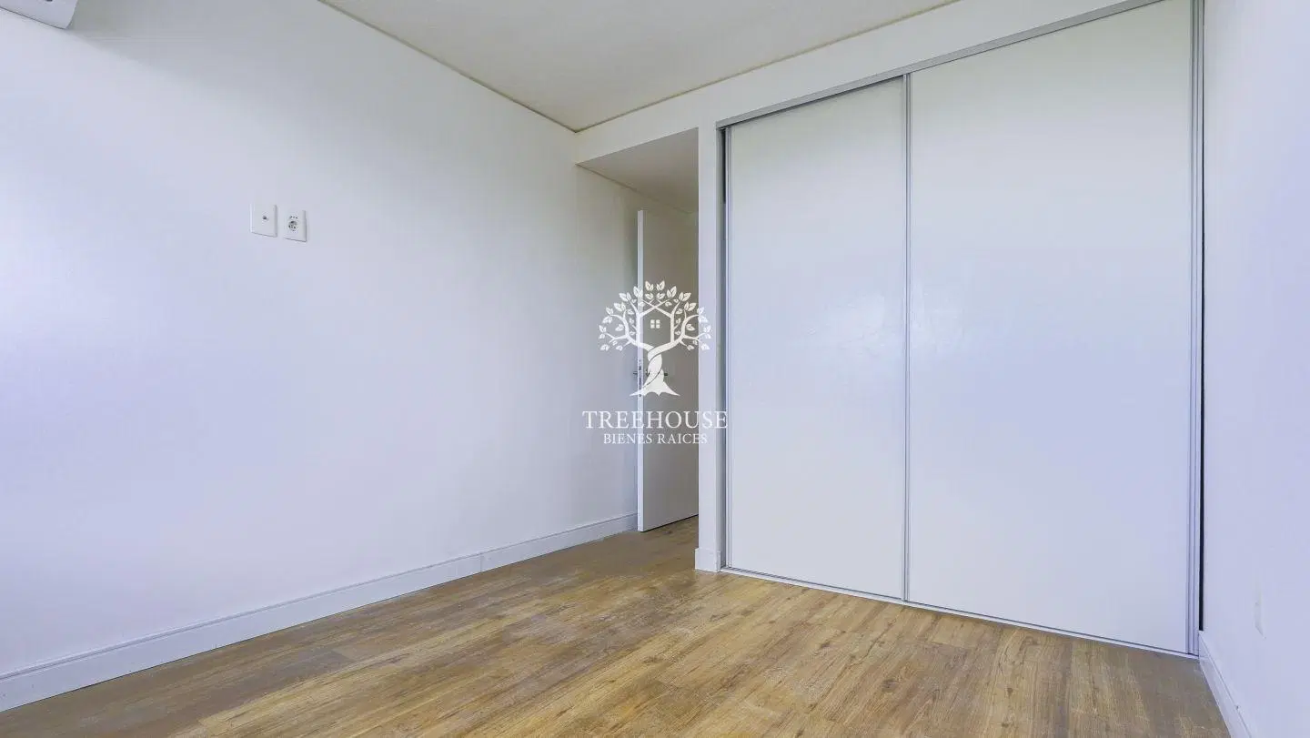 Alquiler de Apartamento de 2 dormitorios con terraza y garaje en Malvín 2