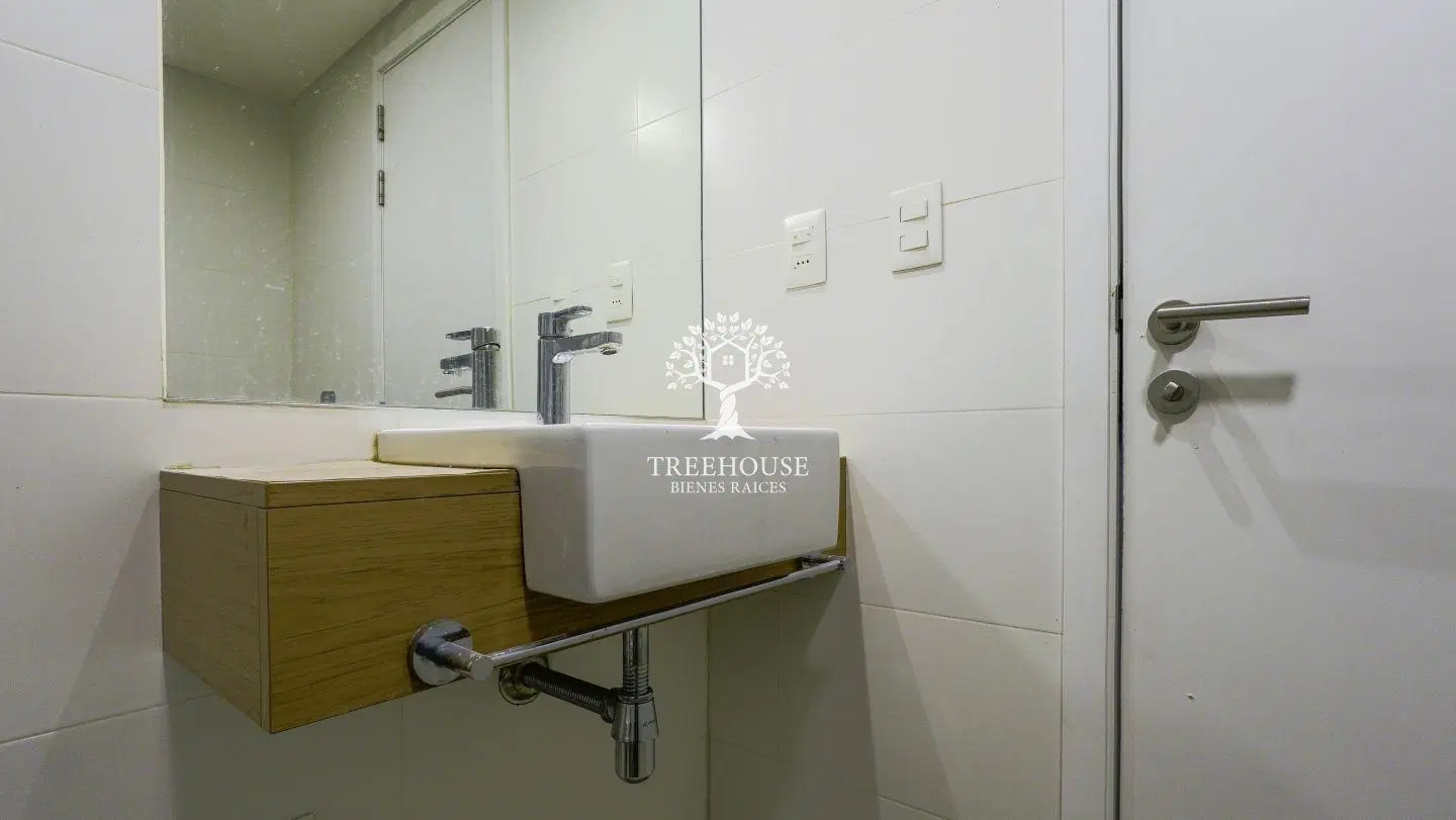 Alquiler de Apartamento de 2 dormitorios con terraza y garaje en Malvín 4