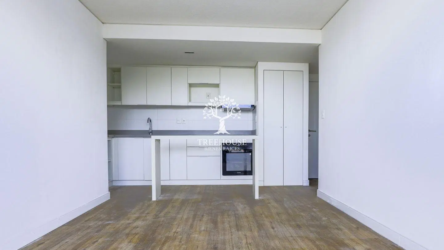 Alquiler de Apartamento de 2 dormitorios con terraza y garaje en Malvín 5