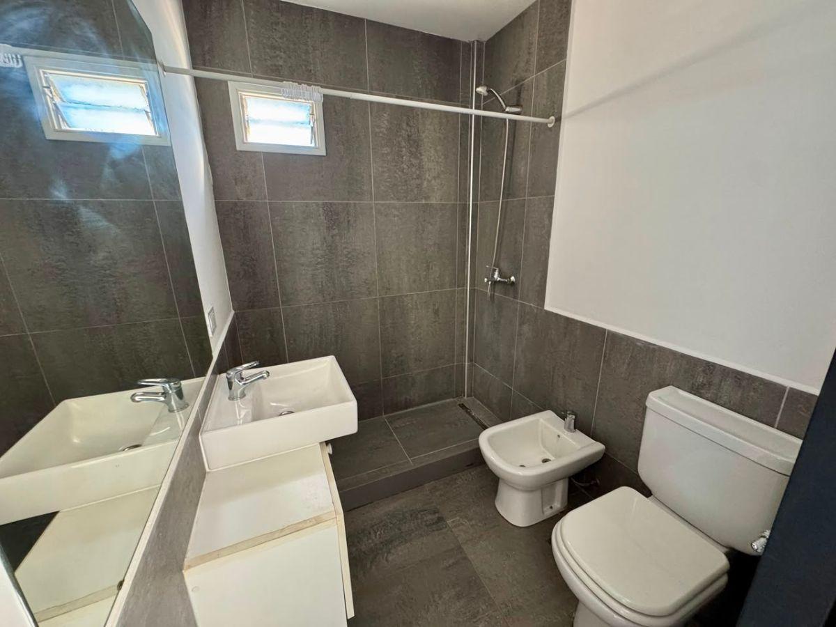 Foto de Departamento 1 dormitorio en alquiler - Moreno al 1400, imagen 3