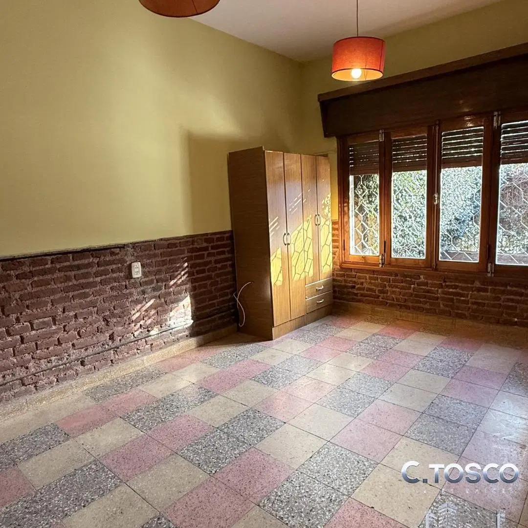 Alquilo casa en barrio Alta Córdoba 5