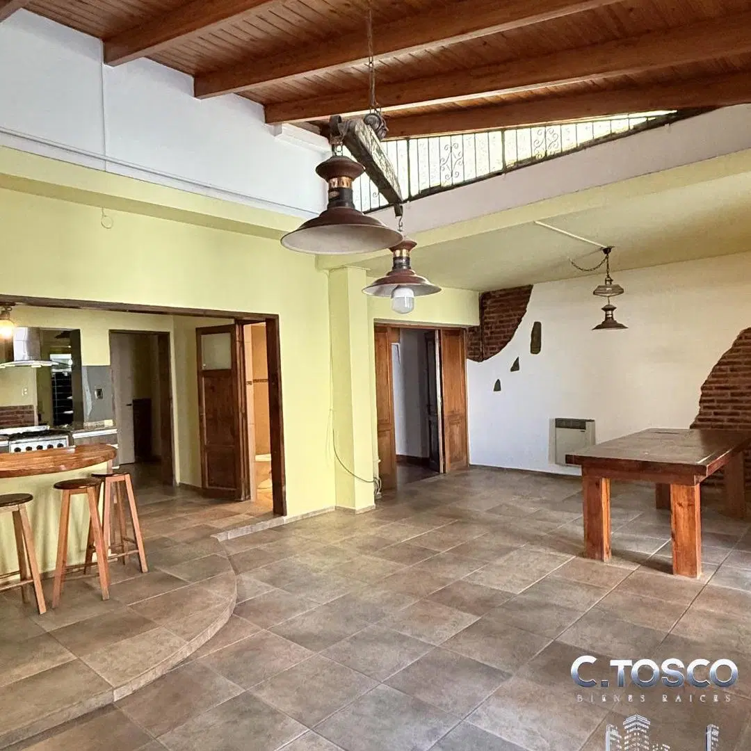 Alquilo casa en barrio Alta Córdoba 8