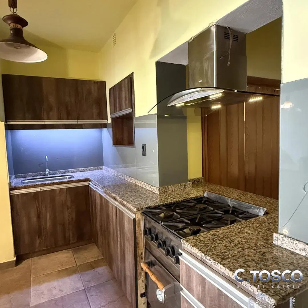 Alquilo casa en barrio Alta Córdoba 5