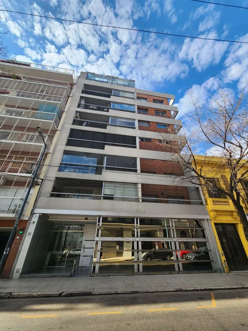Venta departamento 6 ambientes en Flores 2