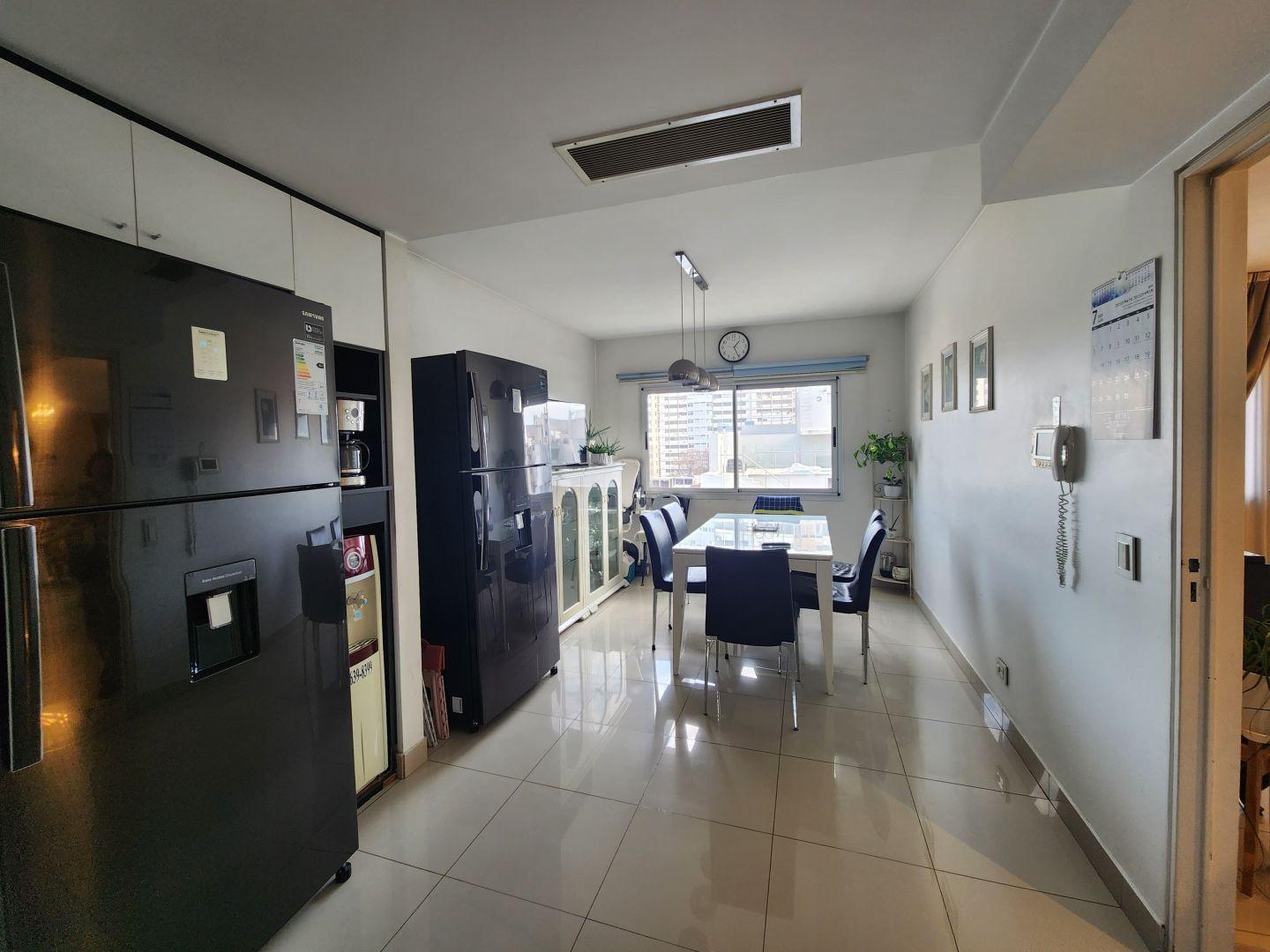 Foto de Venta departamento 6 ambientes en Flores, imagen 2