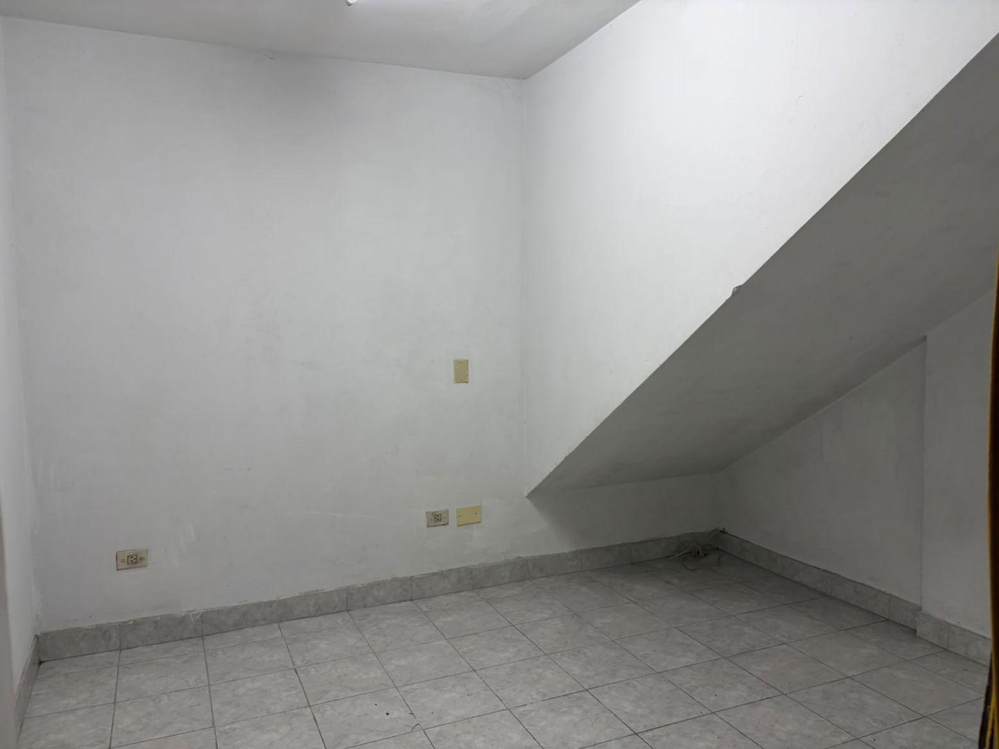 Foto de Galpón . | FIGUEROA, APOLINARIO, CNEL. al 1300, imagen 3