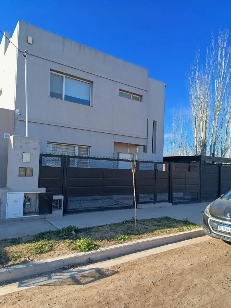 VENTA DÚPLEX TRES DOMITORIOS - CIPOLLETTI 5