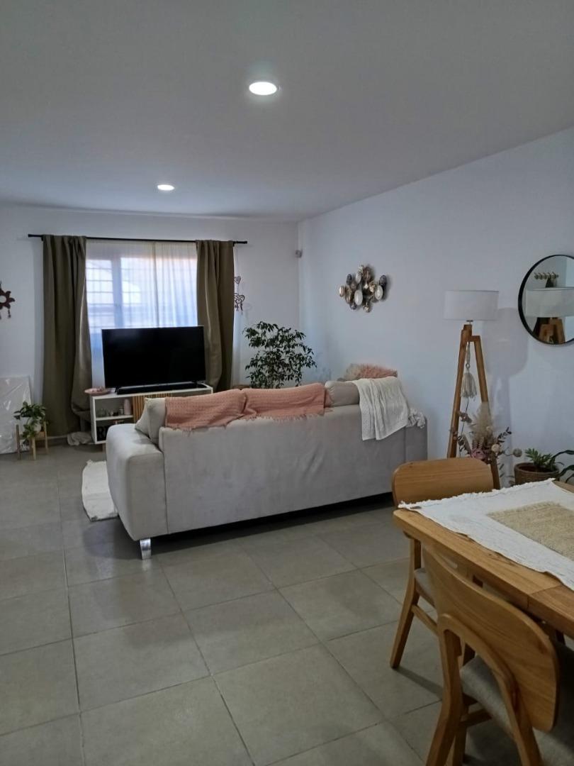 Foto de VENTA DÚPLEX TRES DOMITORIOS - CIPOLLETTI, imagen 2
