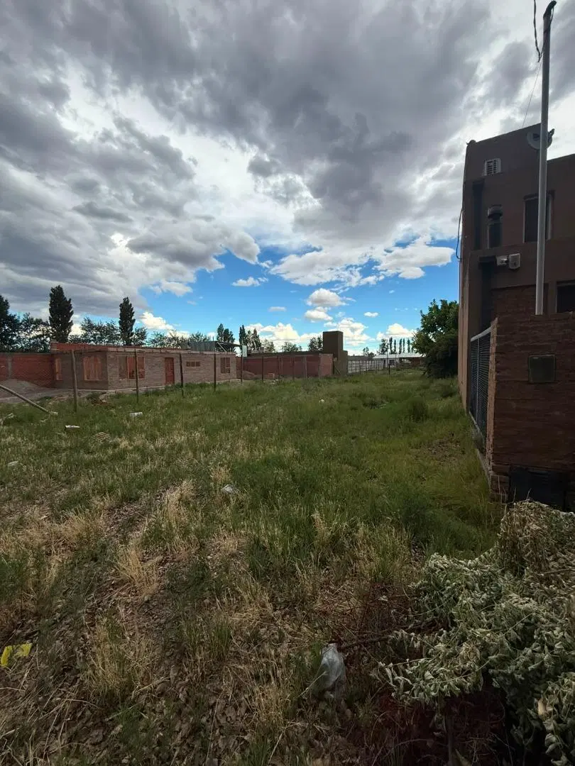 VENTA TERRENO BARRIO LAS LILAS, PLOTTIER, NEUQUÉN 2