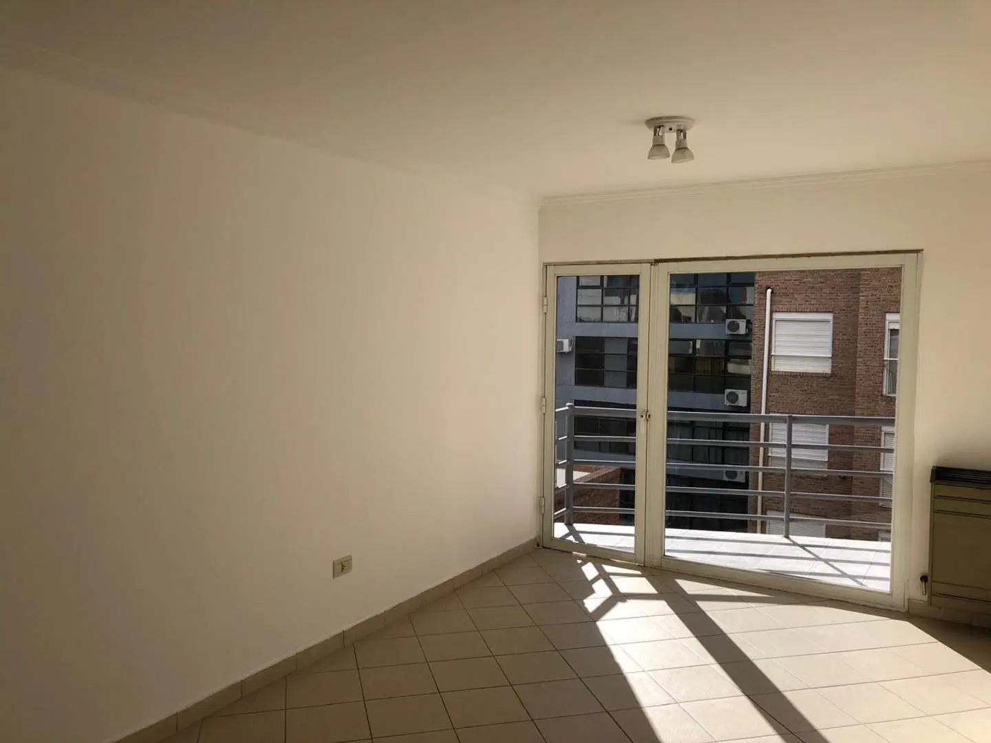 Venta departamento 1 dormitorio con cochera, Neuquén 1